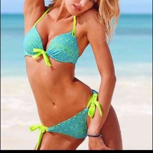 Victoria Secret bikinis 32B and XS